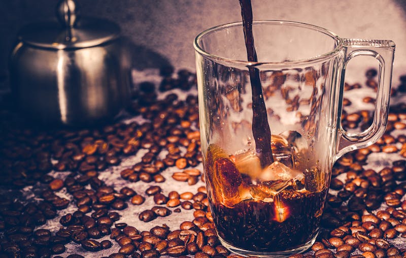 Meatballs in tomato sauce served with bread